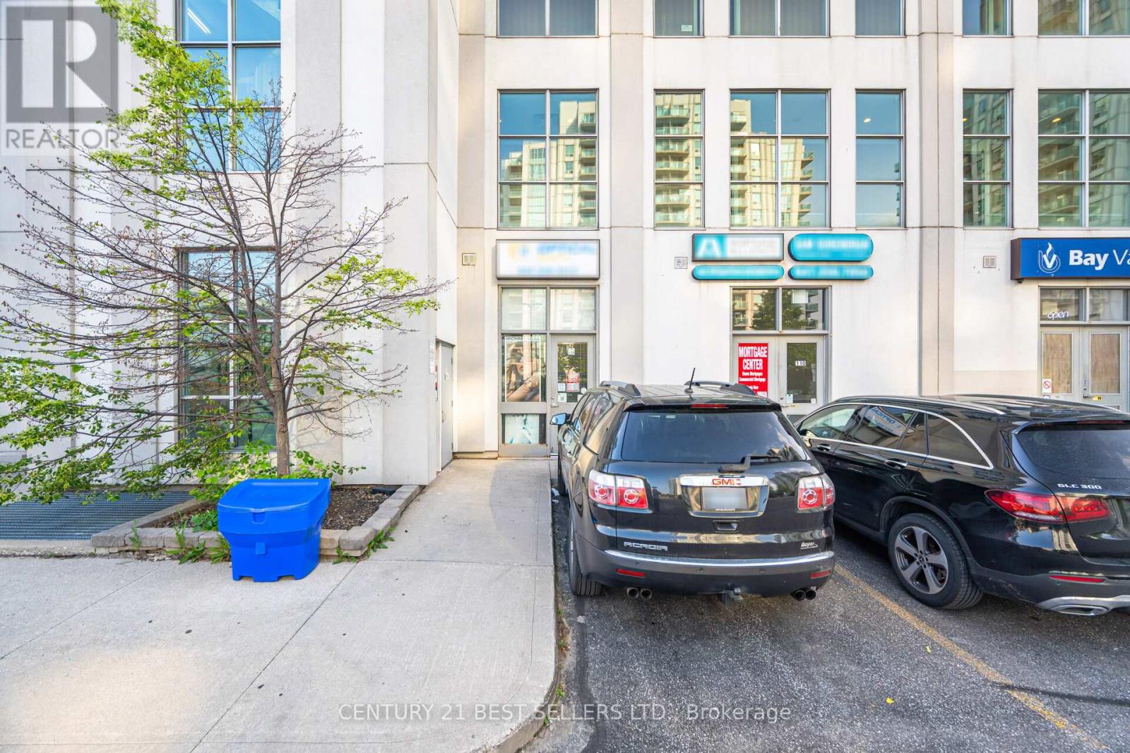 Property at 111 - 1585 MARKHAM ROAD image 2