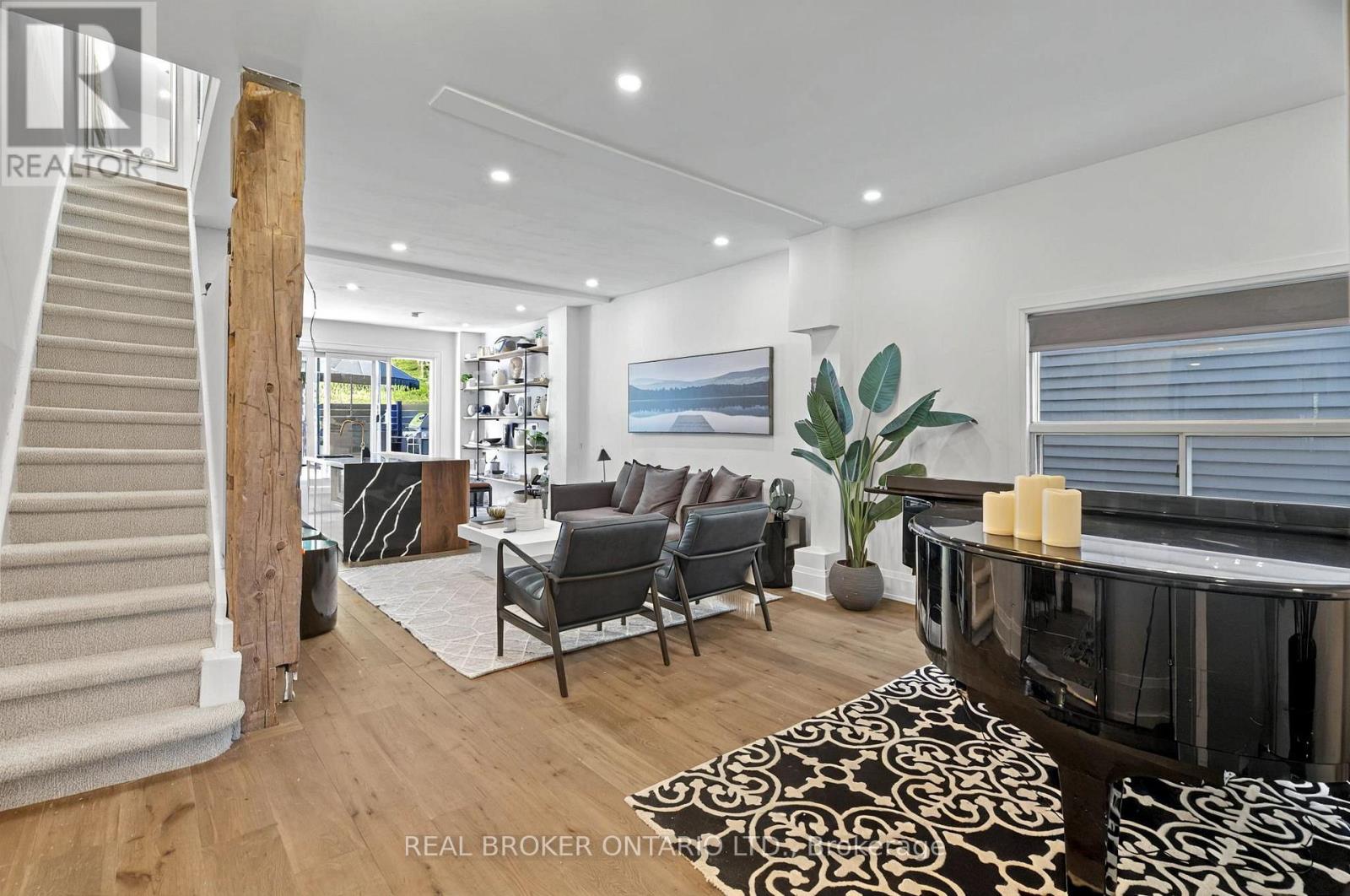 143 Parkmount Road, Toronto, Ontario  M4J 4V3 - Photo 8 - E12200316