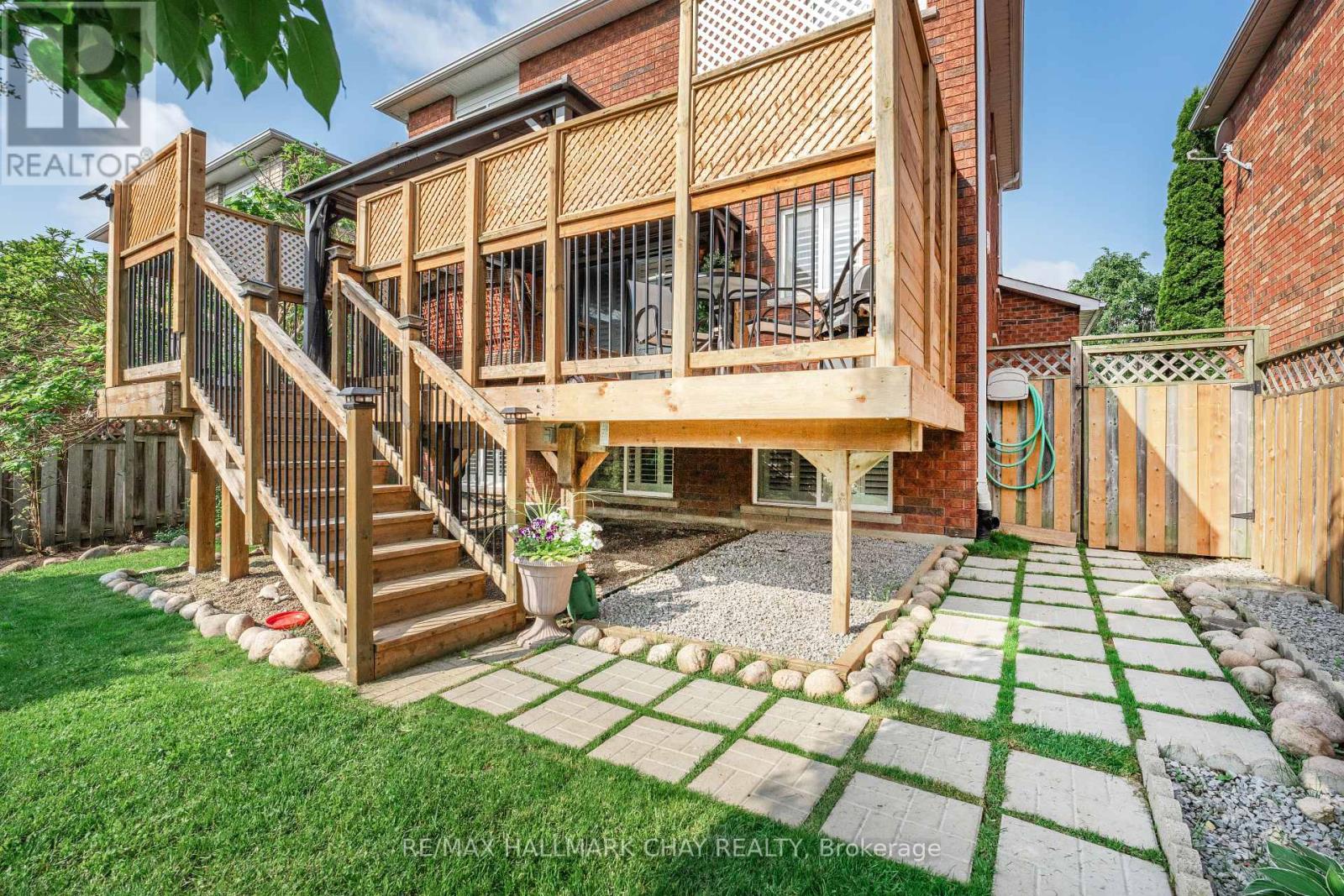 7 Ryan Court, Barrie, Ontario  L4M 6N7 - Photo 39 - S12212803