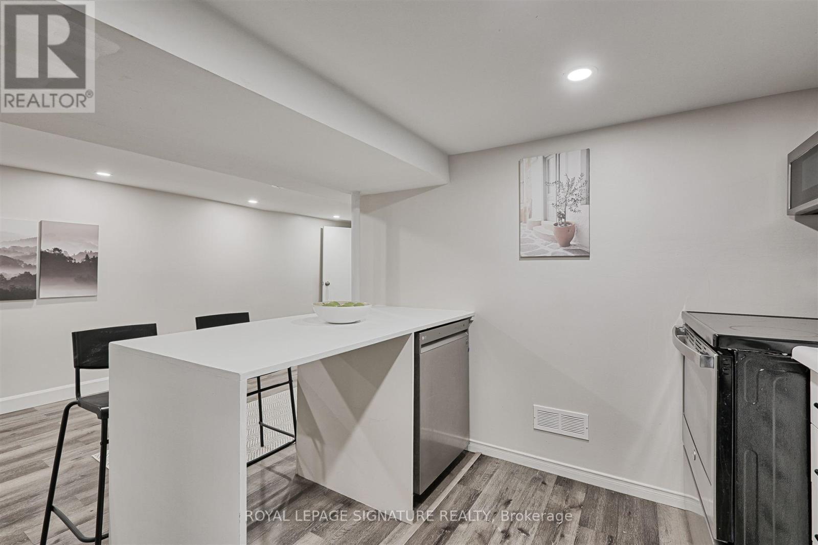 58 Livingstone Avenue, Toronto, Ontario  M6E 2L8 - Photo 31 - W12205012