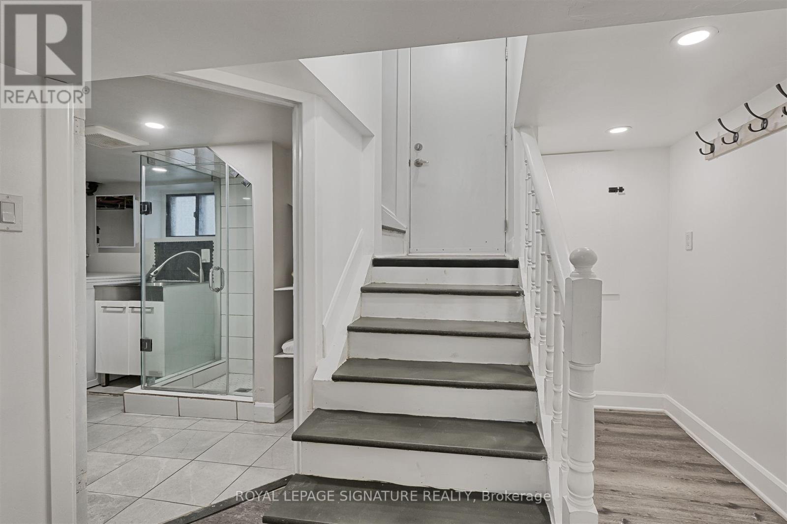 58 Livingstone Avenue, Toronto, Ontario  M6E 2L8 - Photo 22 - W12205012
