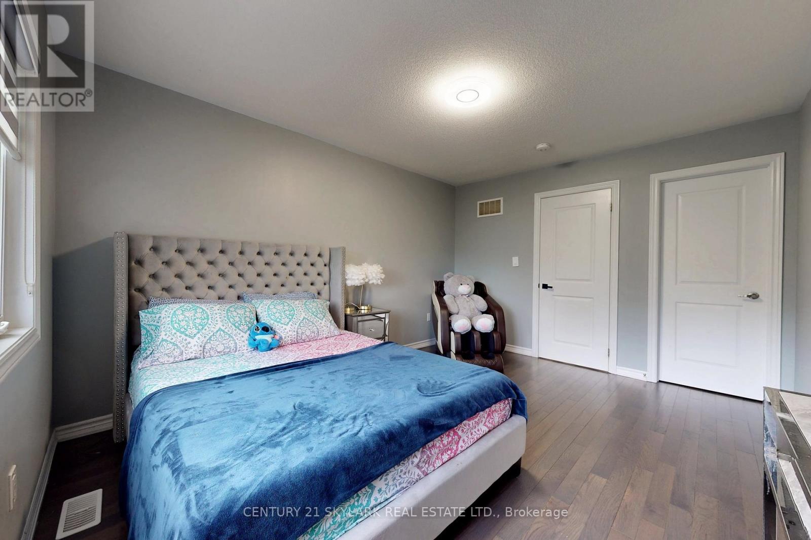 12 Savino Drive W, Brampton, Ontario  L6Z 0J5 - Photo 16 - W12213350