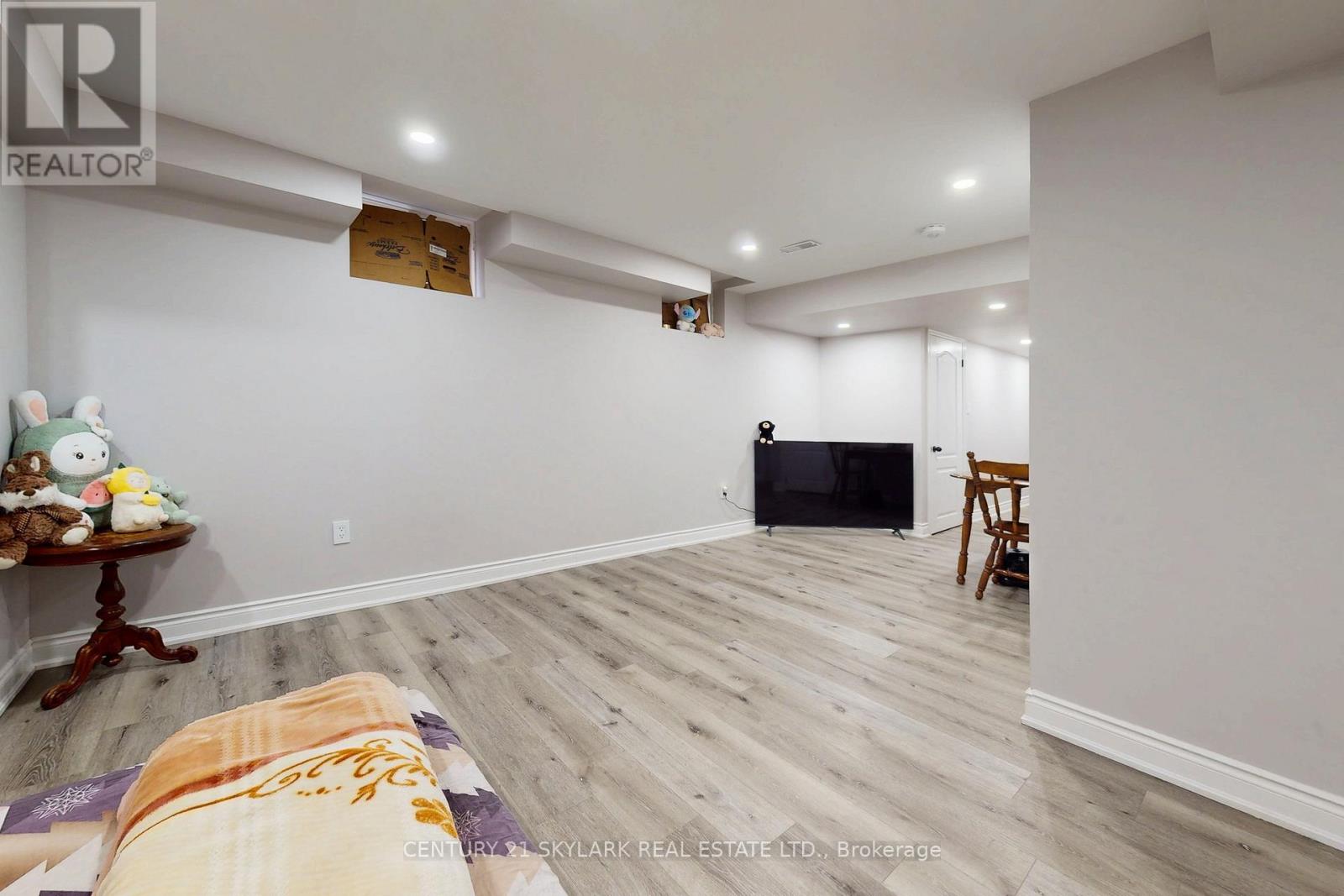 12 Savino Drive W, Brampton, Ontario  L6Z 0J5 - Photo 32 - W12213350