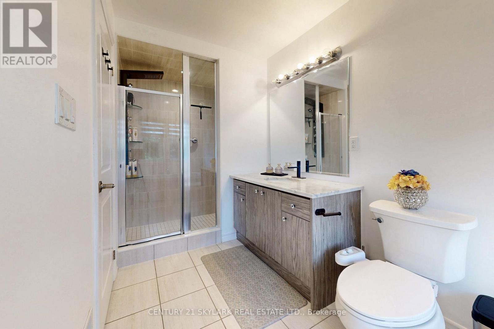 12 Savino Drive W, Brampton, Ontario  L6Z 0J5 - Photo 19 - W12213350