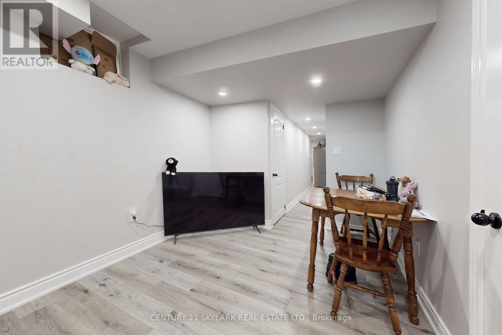 12 Savino Drive W, Brampton, Ontario  L6Z 0J5 - Photo 31 - W12213350