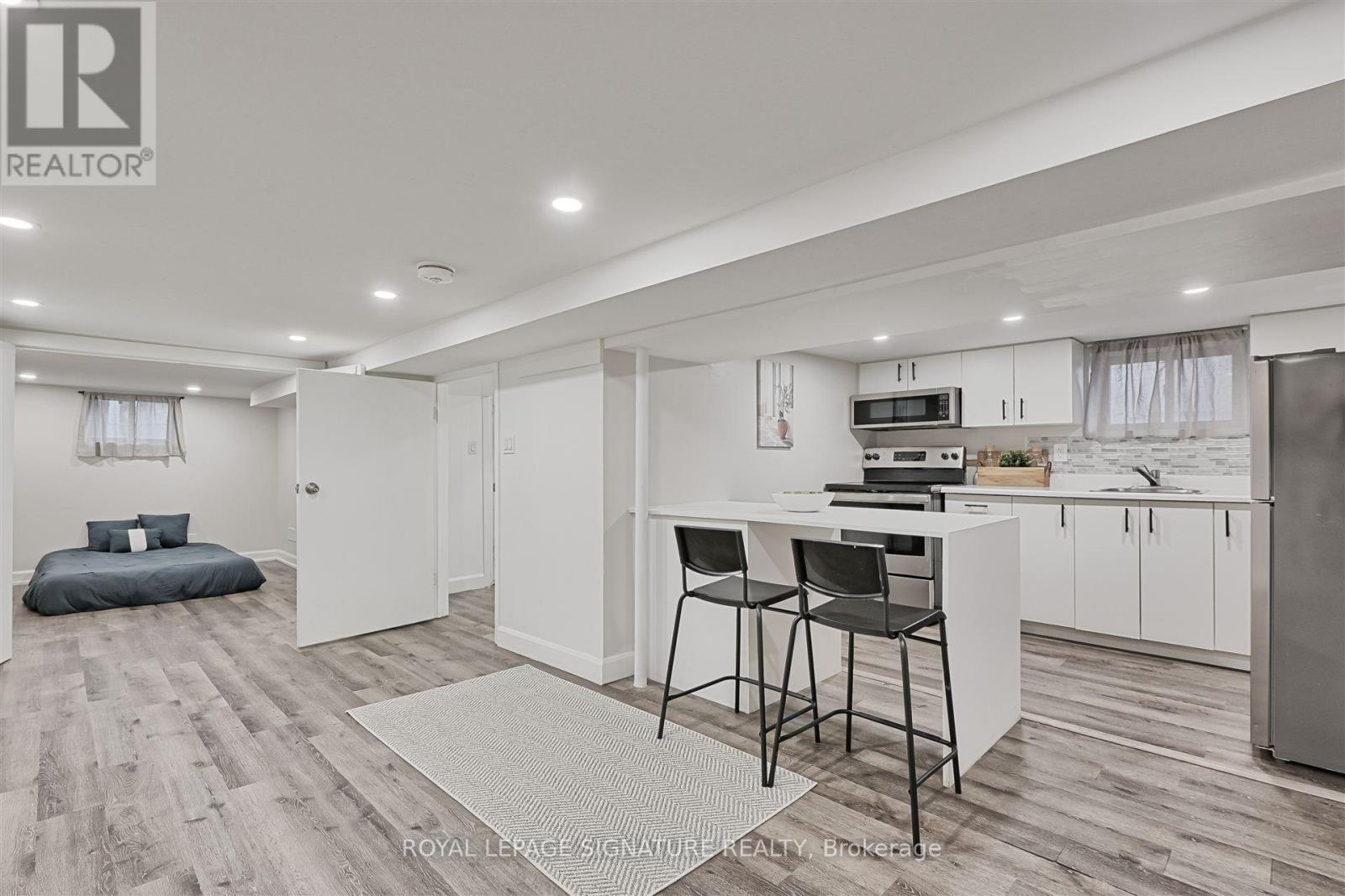 58 Livingstone Avenue, Toronto, Ontario  M6E 2L8 - Photo 29 - W12205012