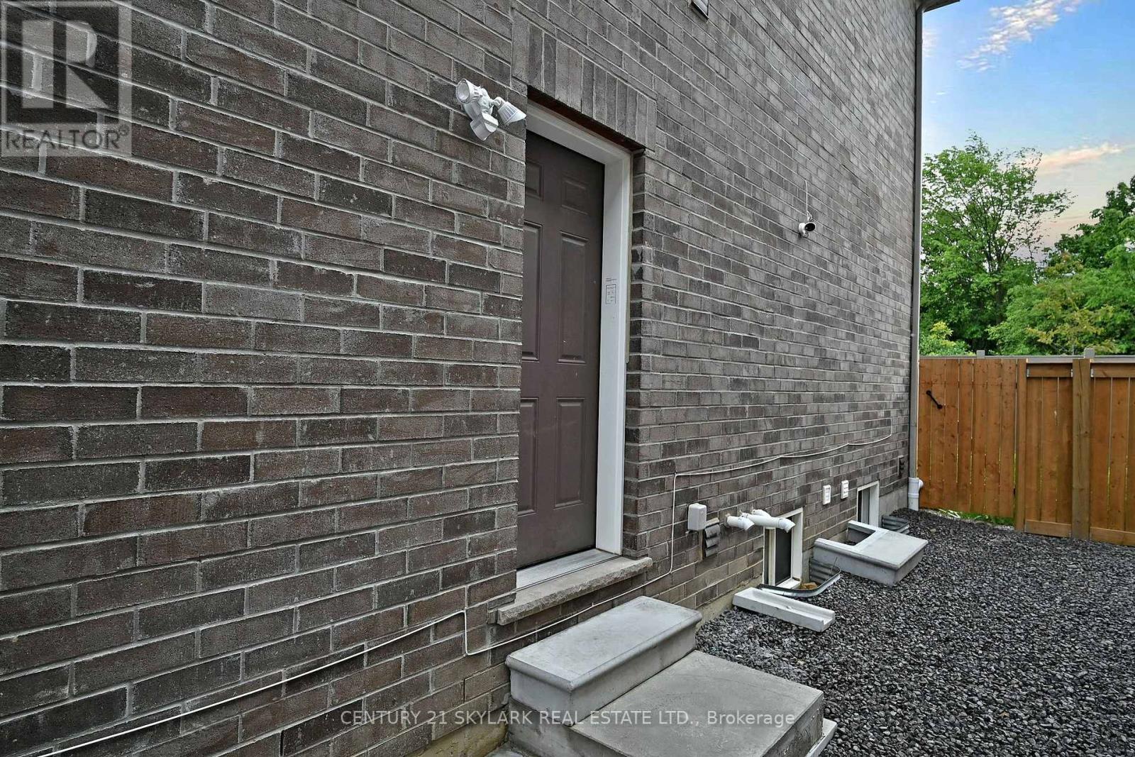 12 Savino Drive W, Brampton, Ontario  L6Z 0J5 - Photo 42 - W12213350