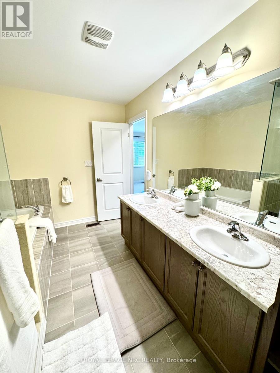 45 Sparkle Drive, Thorold, Ontario  L0S 1A0 - Photo 15 - X12216994