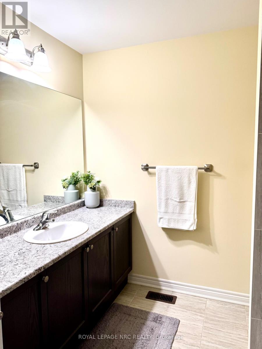 45 Sparkle Drive, Thorold, Ontario  L0S 1A0 - Photo 21 - X12216994