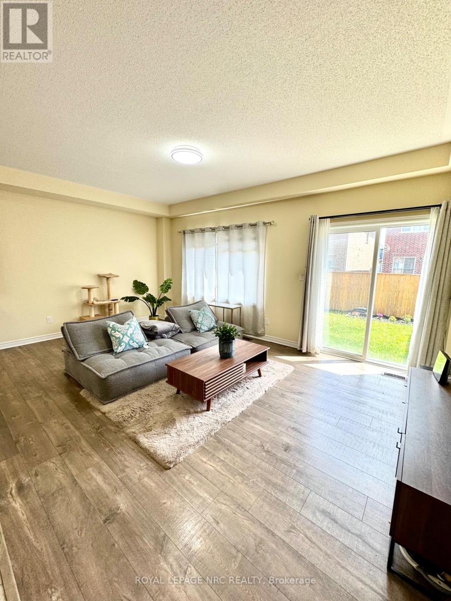 45 Sparkle Drive, Thorold, Ontario  L0S 1A0 - Photo 6 - X12216994