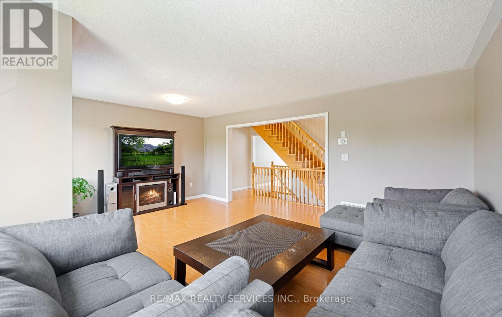 69 Decker Hollow Circle, Brampton (Credit Valley), Ontario  L6X 0L5 - Photo 11 - W12215482