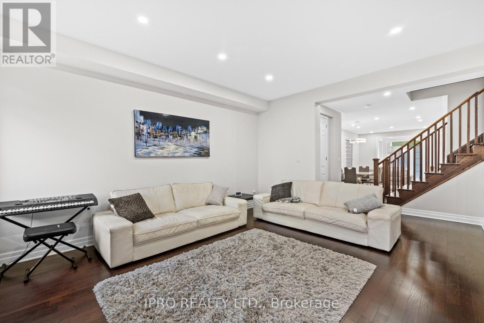923 Penson Crescent, Milton, Ontario  L9T 8Z7 - Photo 8 - W12214557
