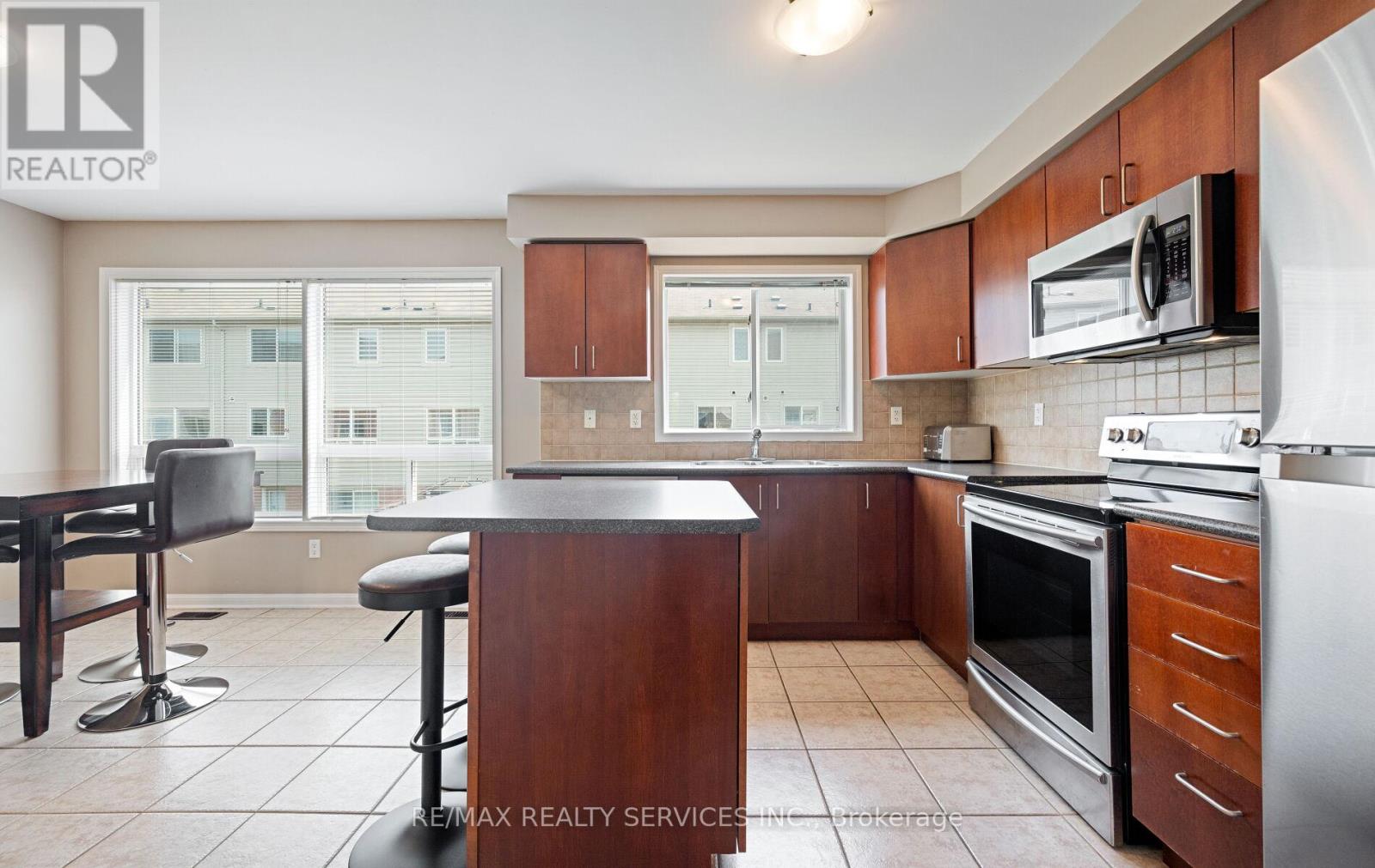 69 Decker Hollow Circle, Brampton (Credit Valley), Ontario  L6X 0L5 - Photo 26 - W12215482