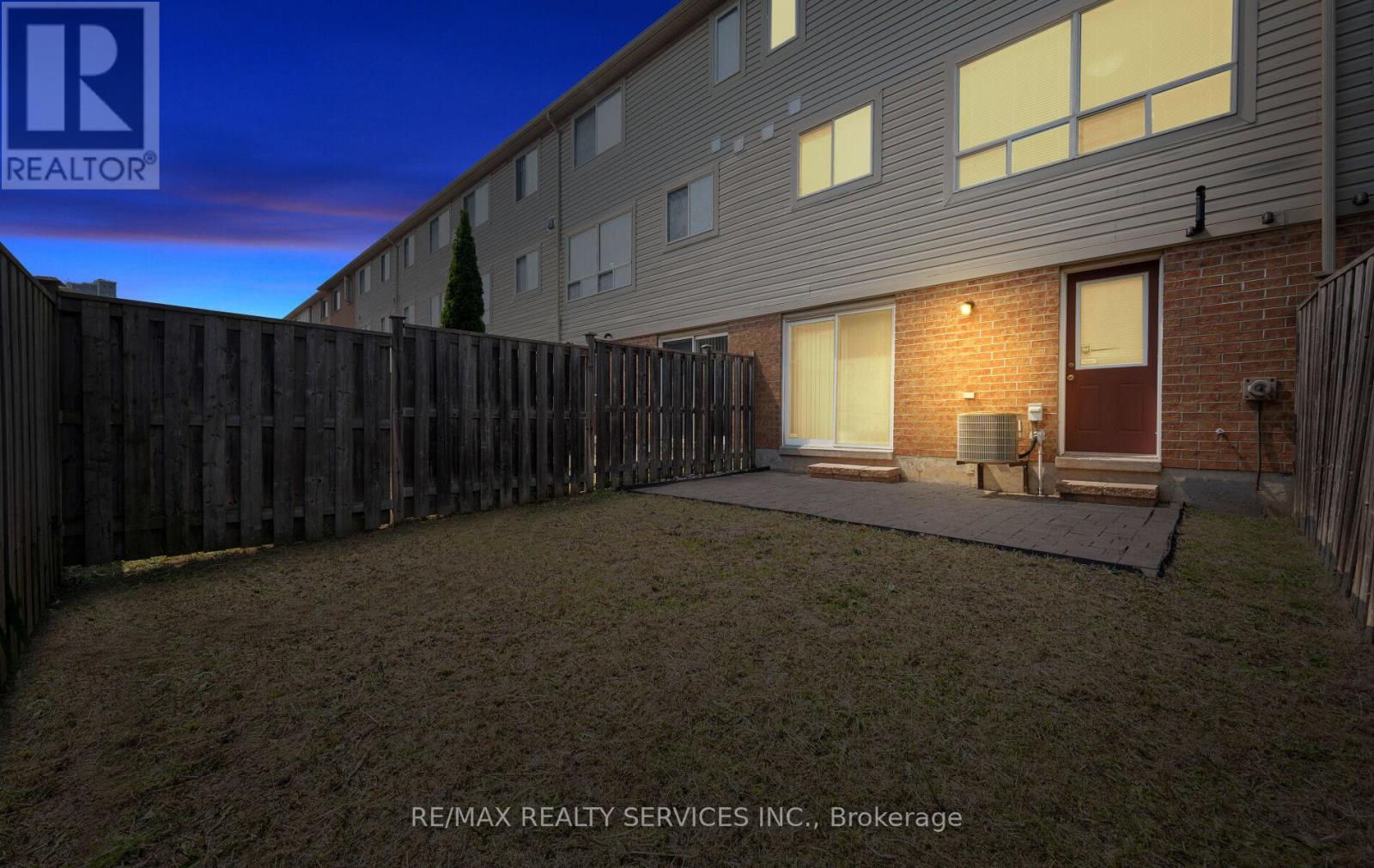 69 Decker Hollow Circle, Brampton (Credit Valley), Ontario  L6X 0L5 - Photo 47 - W12215482