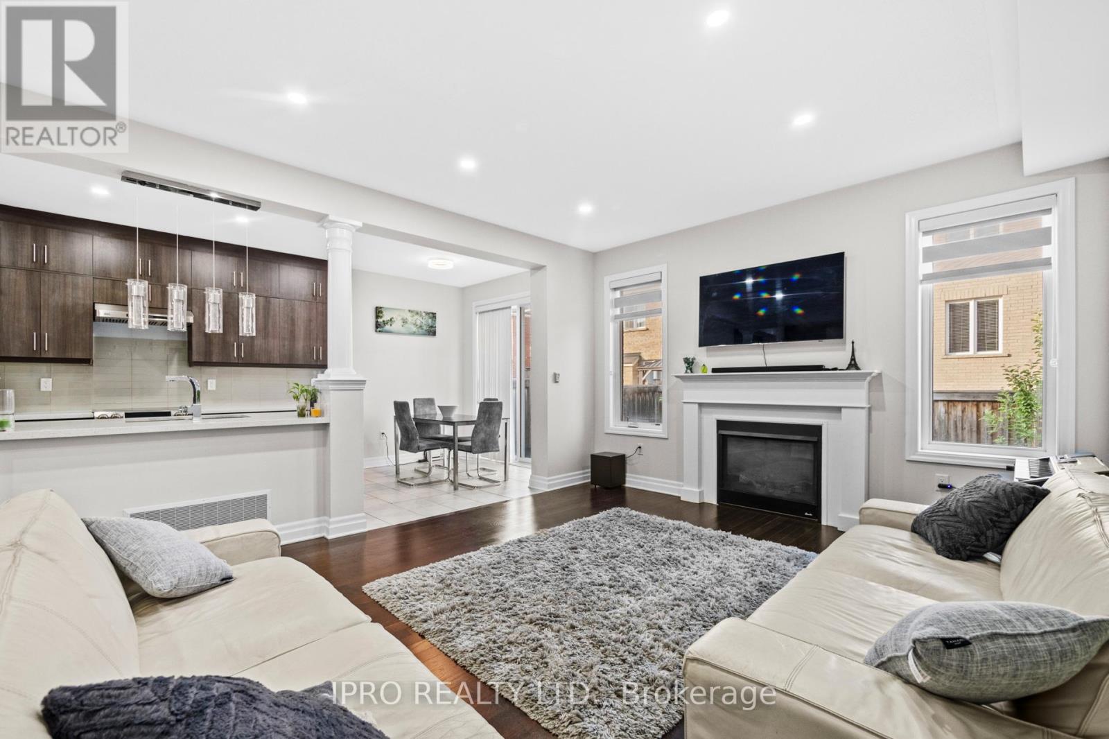 923 Penson Crescent, Milton, Ontario  L9T 8Z7 - Photo 9 - W12214557