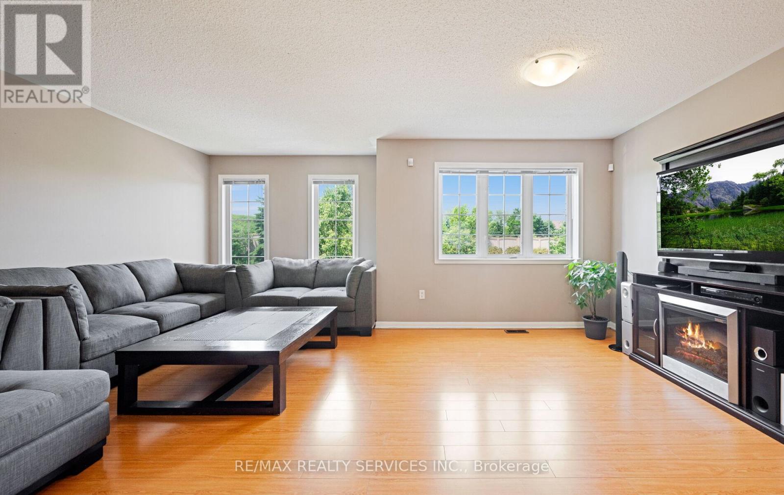 69 Decker Hollow Circle, Brampton (Credit Valley), Ontario  L6X 0L5 - Photo 14 - W12215482