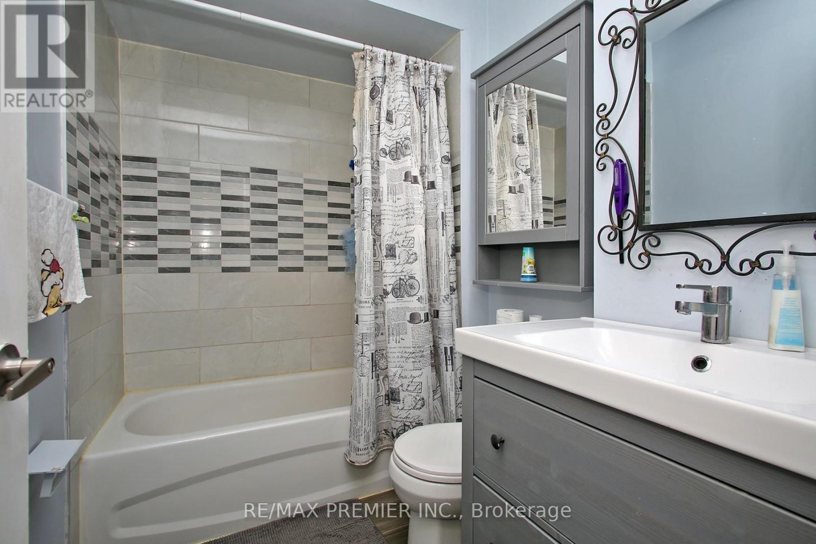 37 - 45 Bristol Road E, Mississauga (Hurontario), Ontario  L4Z 3P5 - Photo 18 - W12215761
