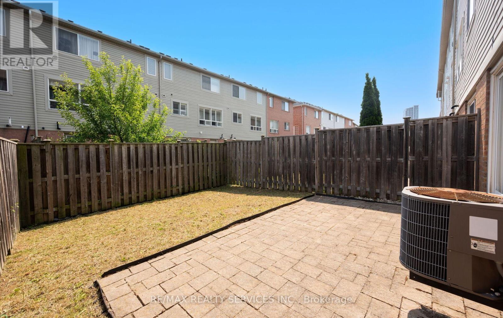 69 Decker Hollow Circle, Brampton (Credit Valley), Ontario  L6X 0L5 - Photo 44 - W12215482