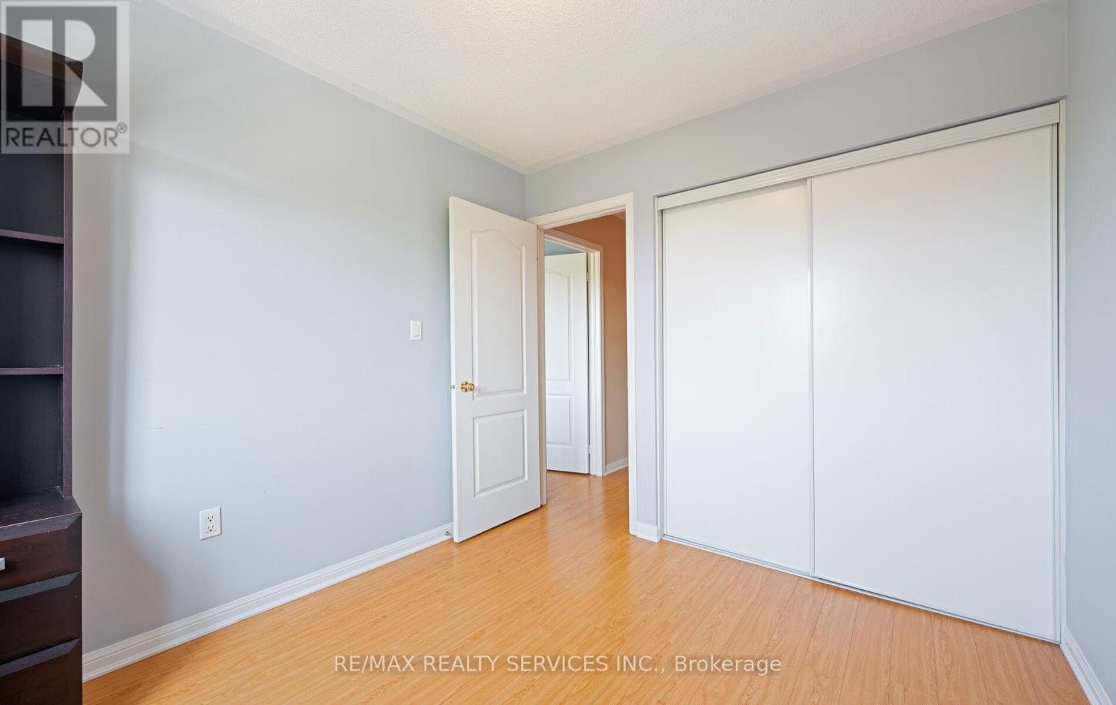 69 Decker Hollow Circle, Brampton (Credit Valley), Ontario  L6X 0L5 - Photo 36 - W12215482