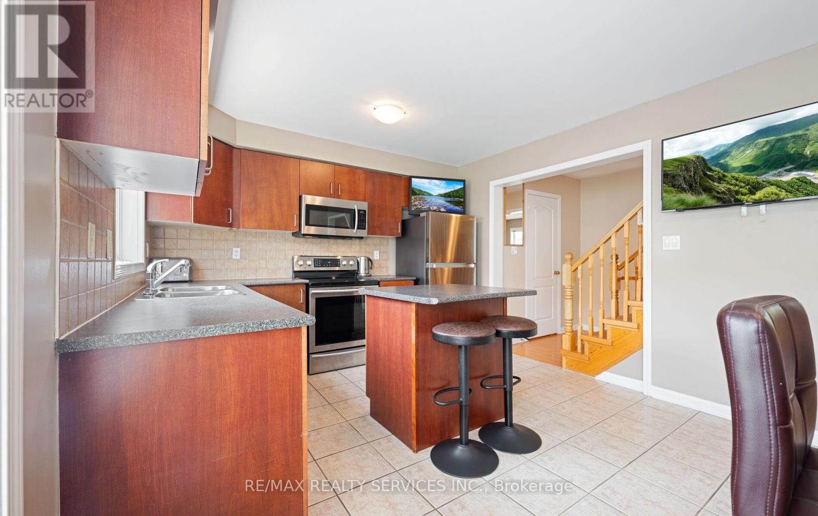 69 Decker Hollow Circle, Brampton (Credit Valley), Ontario  L6X 0L5 - Photo 21 - W12215482