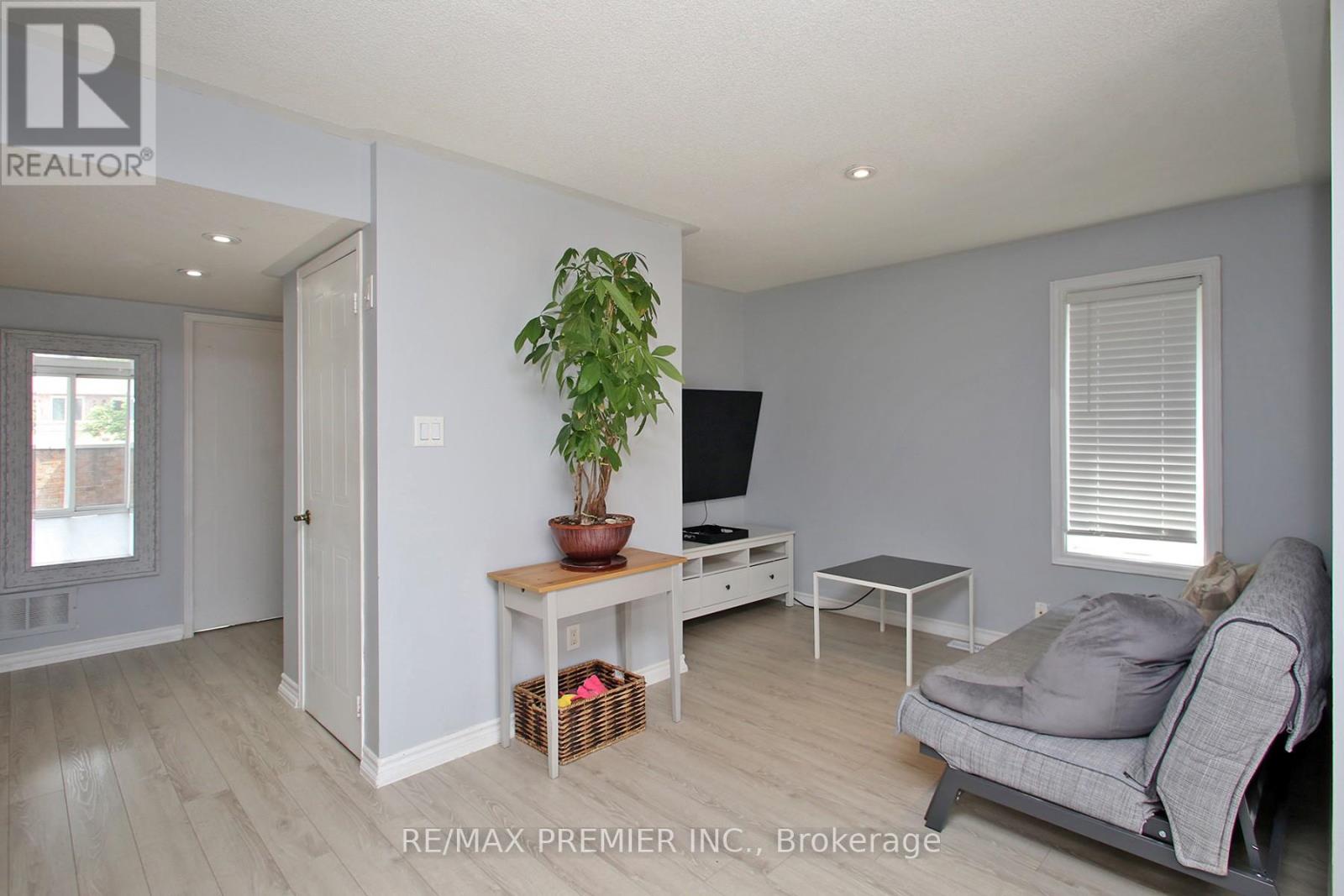 37 - 45 Bristol Road E, Mississauga (Hurontario), Ontario  L4Z 3P5 - Photo 14 - W12215761