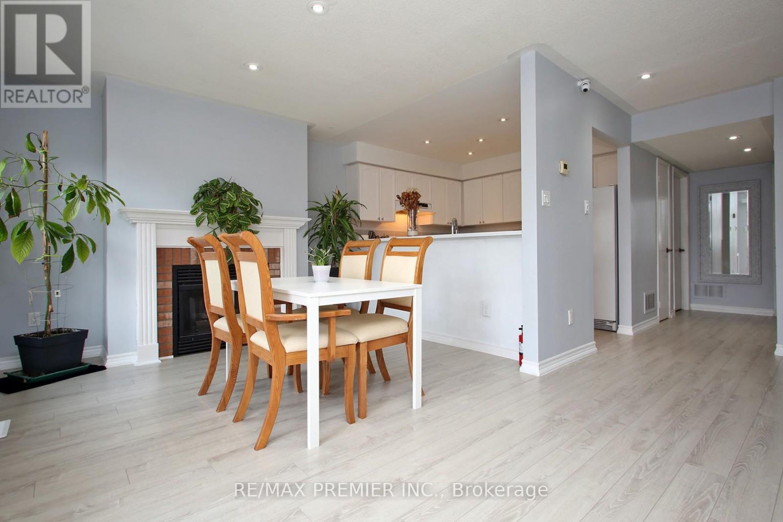 37 - 45 Bristol Road E, Mississauga (Hurontario), Ontario  L4Z 3P5 - Photo 7 - W12215761