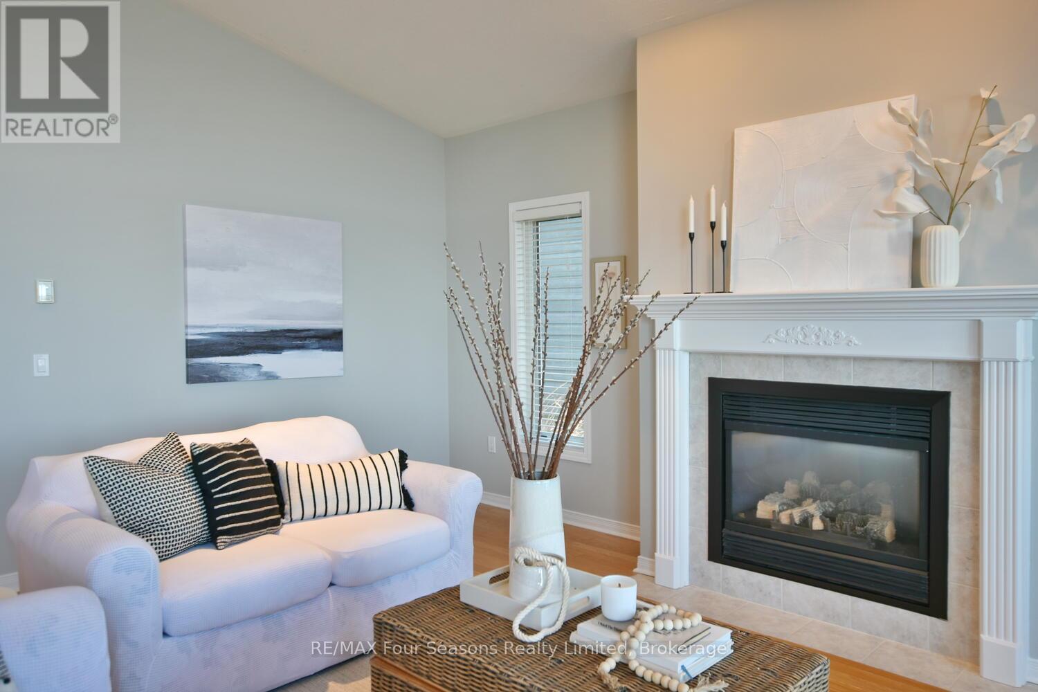 46 William Avenue, Wasaga Beach, Ontario  L9Z 2X3 - Photo 21 - S12216992