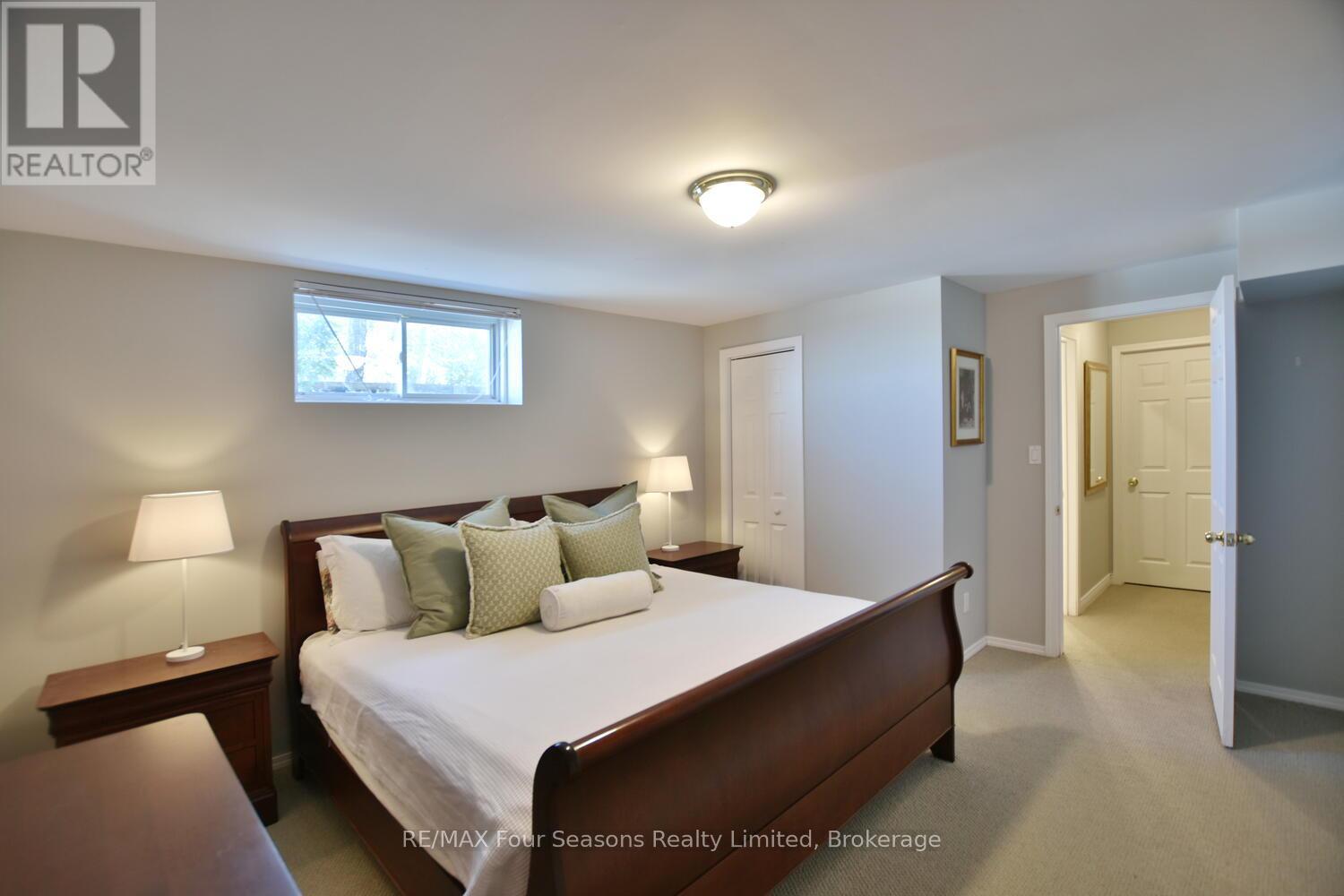46 William Avenue, Wasaga Beach, Ontario  L9Z 2X3 - Photo 45 - S12216992