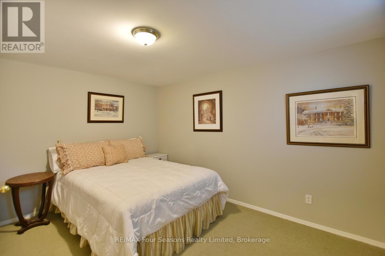 46 William Avenue, Wasaga Beach, Ontario  L9Z 2X3 - Photo 47 - S12216992