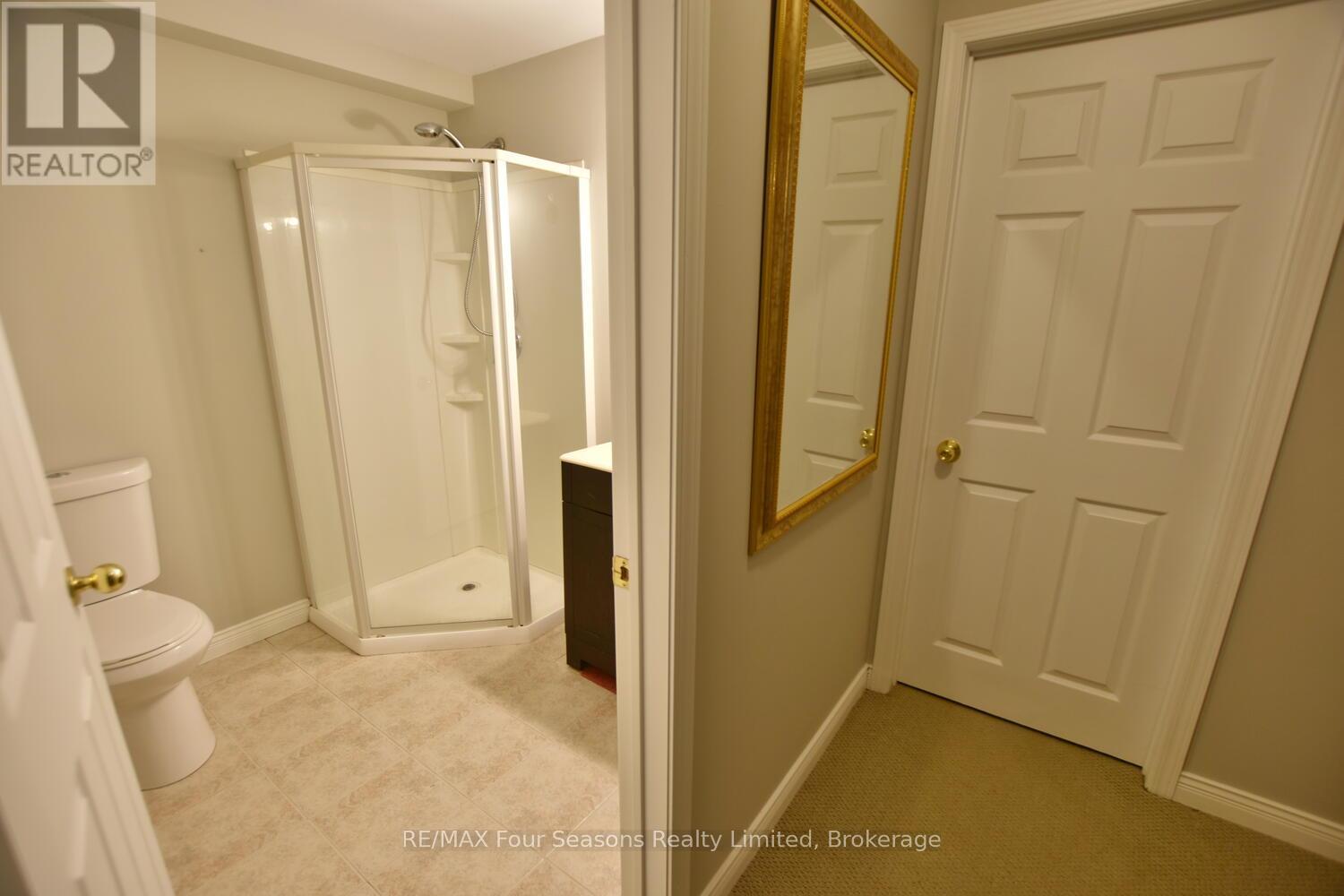 46 William Avenue, Wasaga Beach, Ontario  L9Z 2X3 - Photo 48 - S12216992