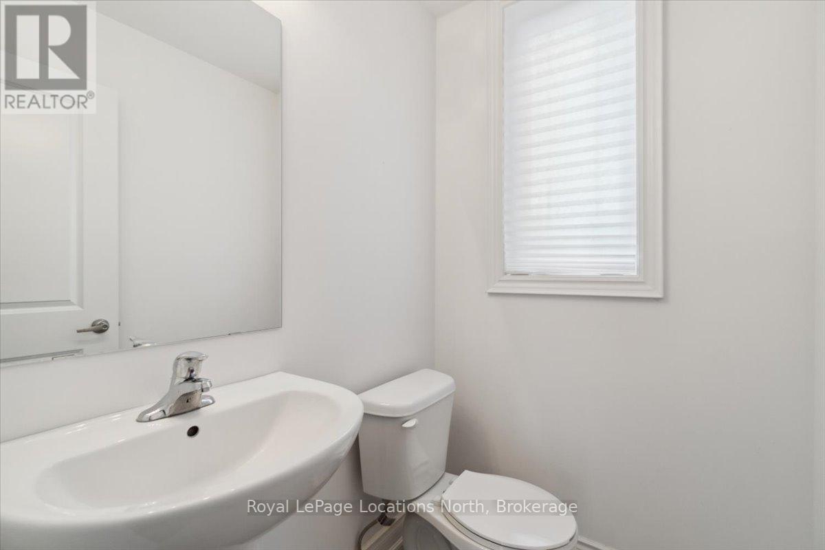 37 Autumn Drive, Wasaga Beach, Ontario  L9Z 0G8 - Photo 19 - S12217018