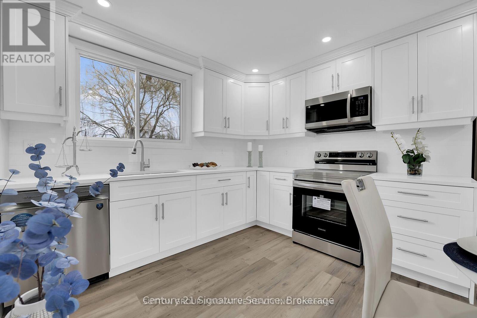 346 Pottruff Road N, Hamilton, Ontario  L8H 2M4 - Photo 6 - X12202093