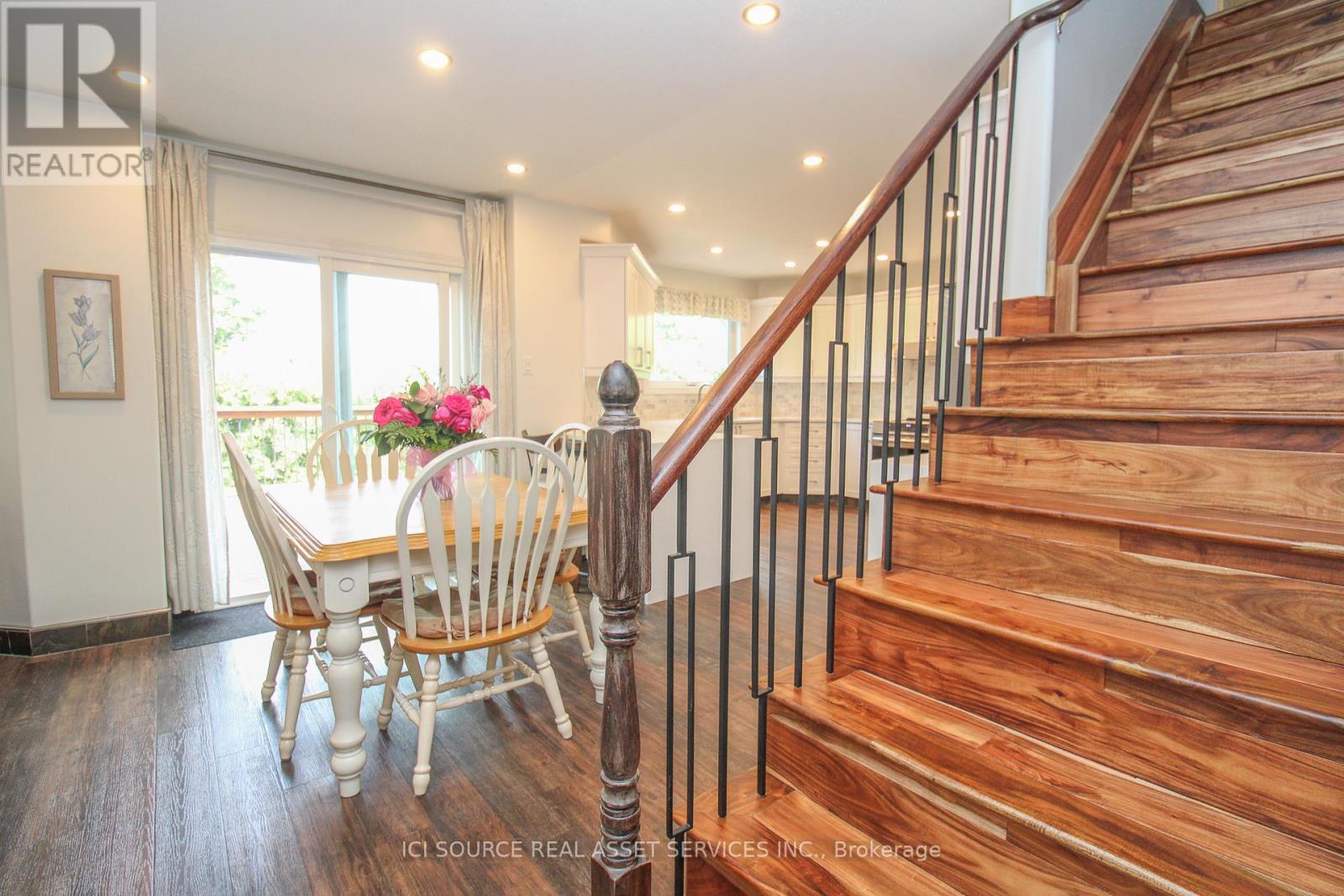 260 O'dette Road, Peterborough West, Ontario  K9K 2N8 - Photo 8 - X12216371