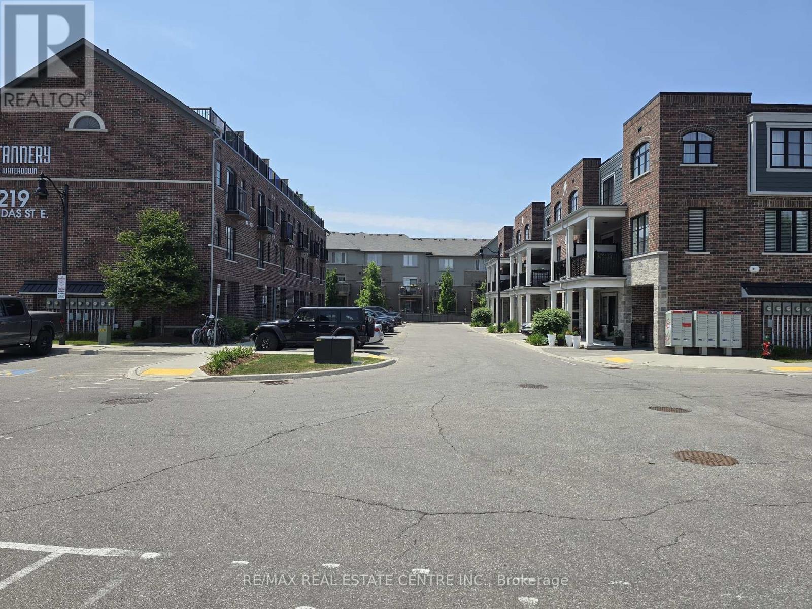 13 - 219 Dundas Street E, Hamilton, Ontario  L8B 1V9 - Photo 2 - X12215230
