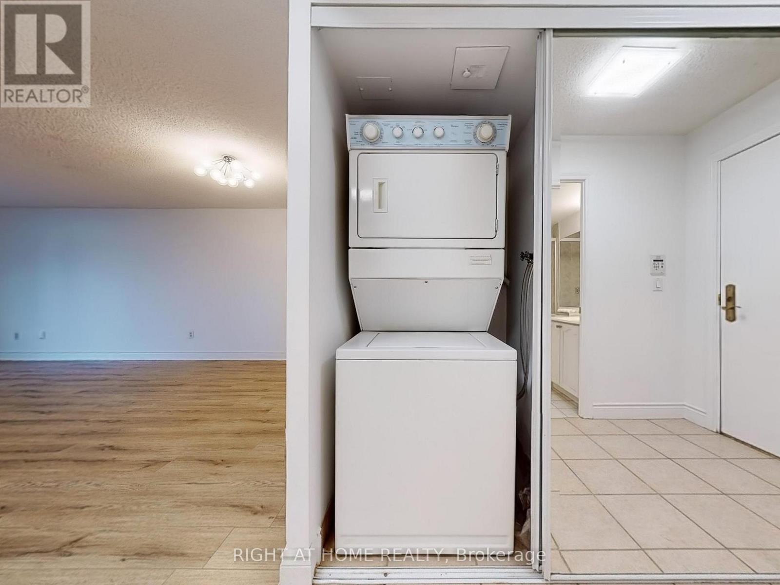 1509 - 880 Grandview Way, Toronto, Ontario  M2N 7B2 - Photo 20 - C12011940