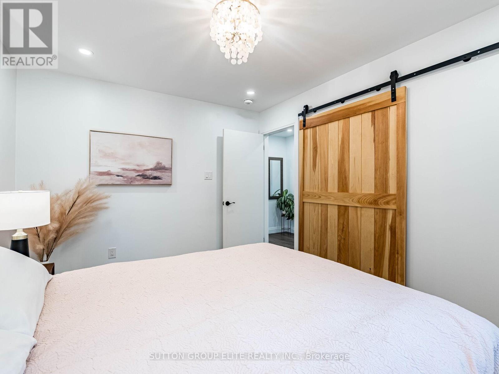 19 Joycelyn Crescent, Halton Hills, Ontario  L7G 2S5 - Photo 19 - W12130751