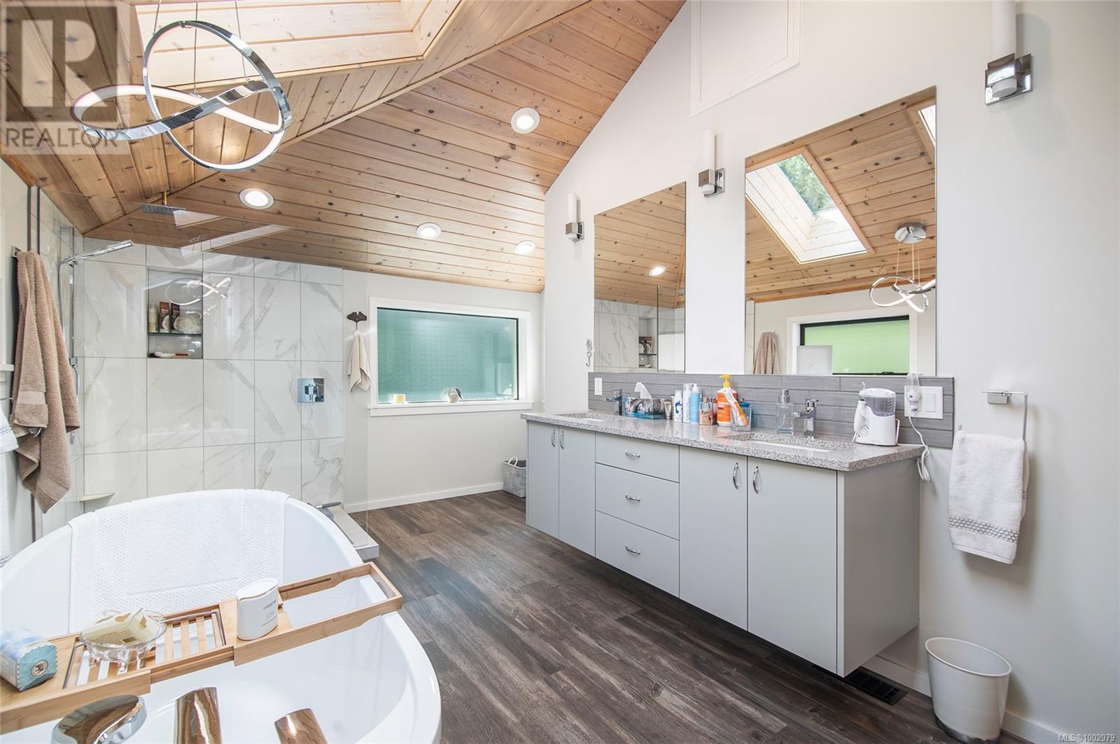 751 Noble Rd, Quadra Island, British Columbia  V0P 1N0 - Photo 34 - 1002979