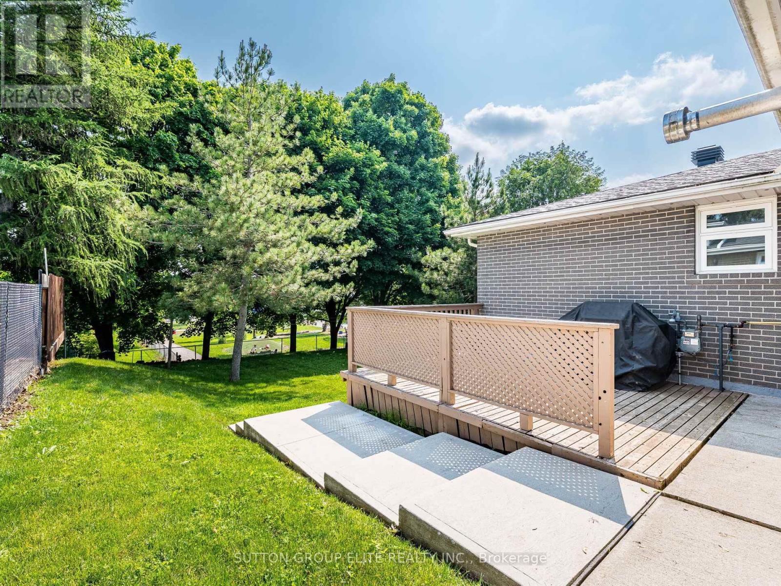 19 Joycelyn Crescent, Halton Hills, Ontario  L7G 2S5 - Photo 47 - W12130751
