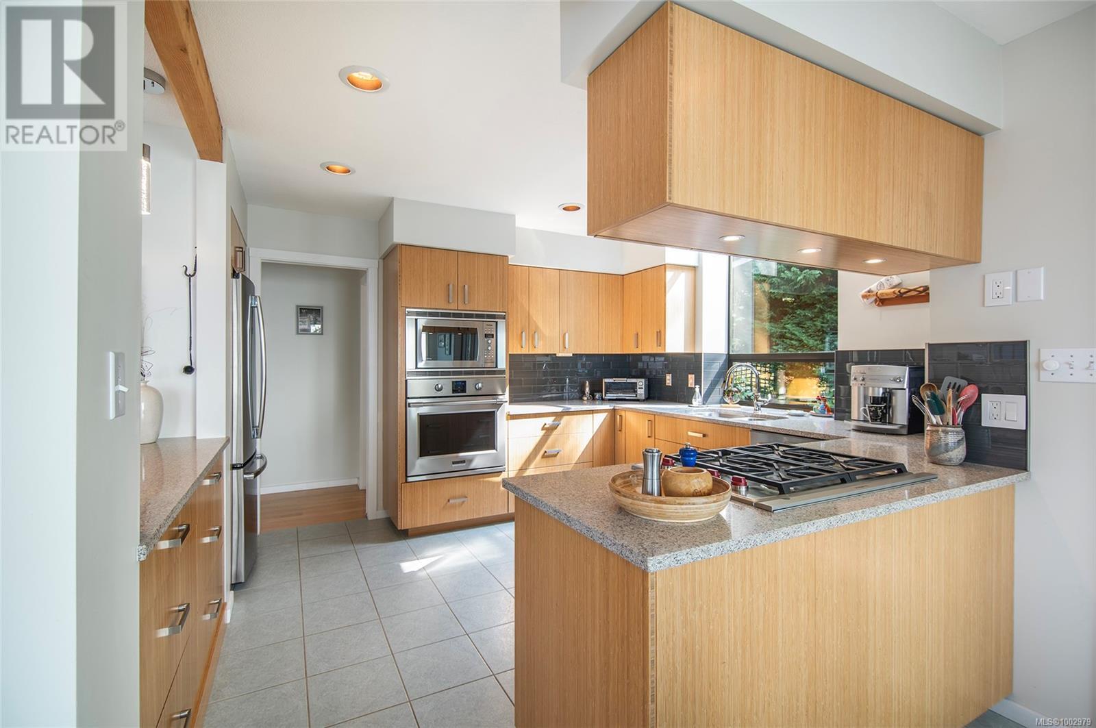 751 Noble Rd, Quadra Island, British Columbia  V0P 1N0 - Photo 15 - 1002979