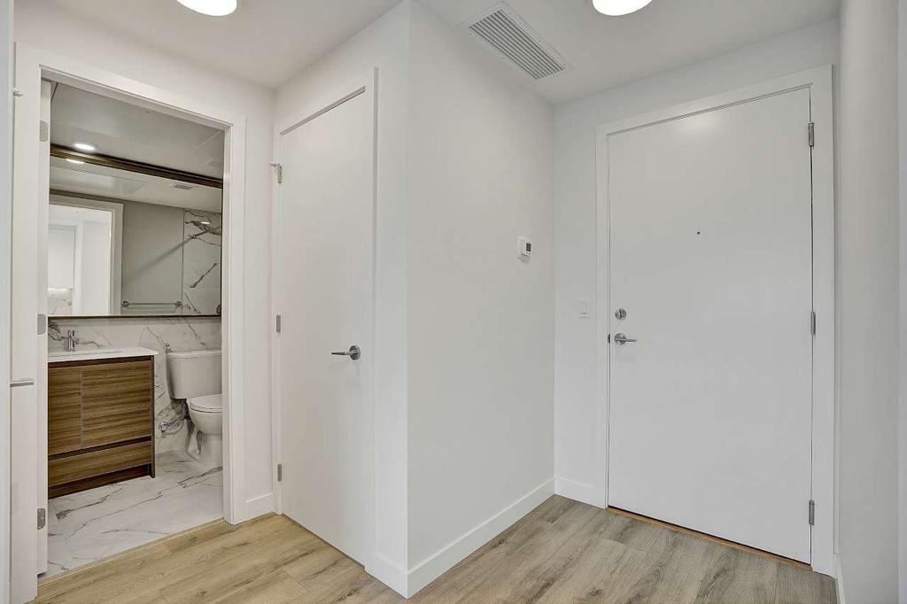 1202 10626 City Parkway, Surrey, British Columbia  V3T 0S3 - Photo 6 - R3013751