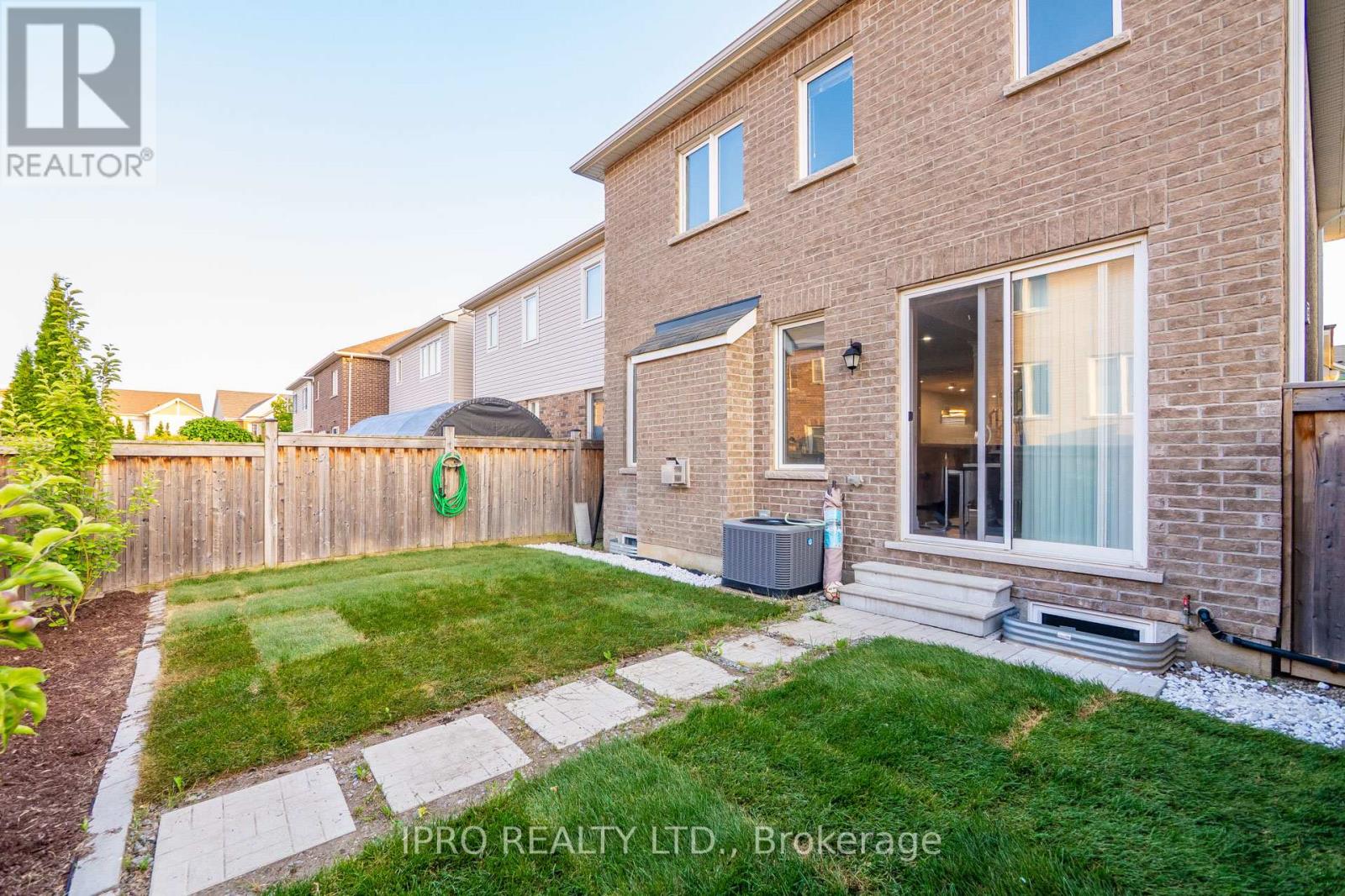 923 Penson Crescent, Milton, Ontario  L9T 8Z7 - Photo 42 - W12214557