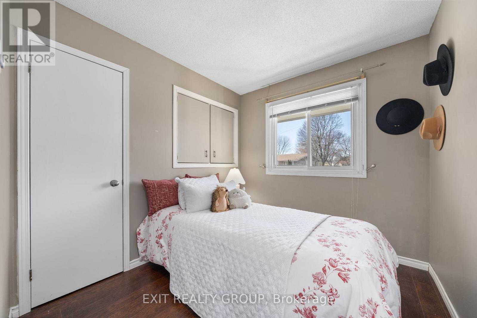 37 Glenn Drive, Quinte West, Ontario  K8V 6C7 - Photo 16 - X12216915