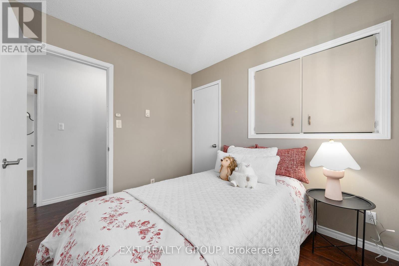 37 Glenn Drive, Quinte West, Ontario  K8V 6C7 - Photo 17 - X12216915