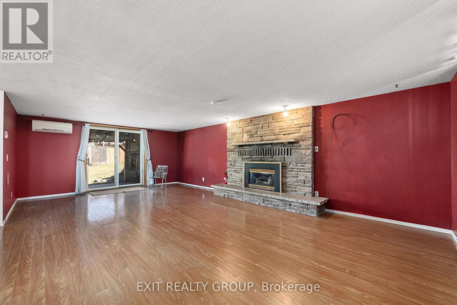 37 Glenn Drive, Quinte West, Ontario  K8V 6C7 - Photo 26 - X12216915