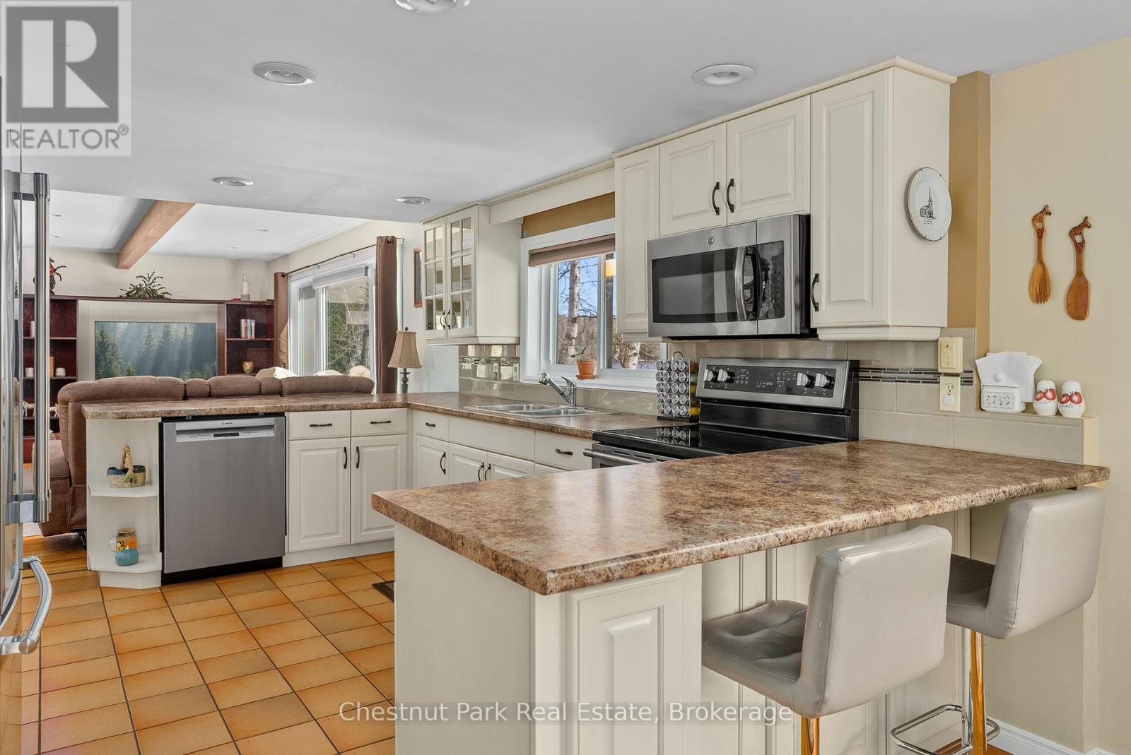 17 Sunrise Lane, Nipissing, Ontario  P0H 1Z0 - Photo 17 - X12216974