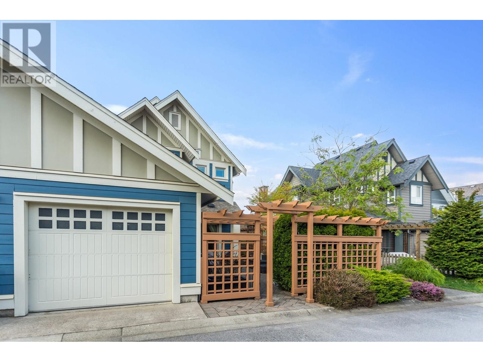 247 Furness Street, New Westminster, British Columbia  V3M 0B4 - Photo 30 - R2989754