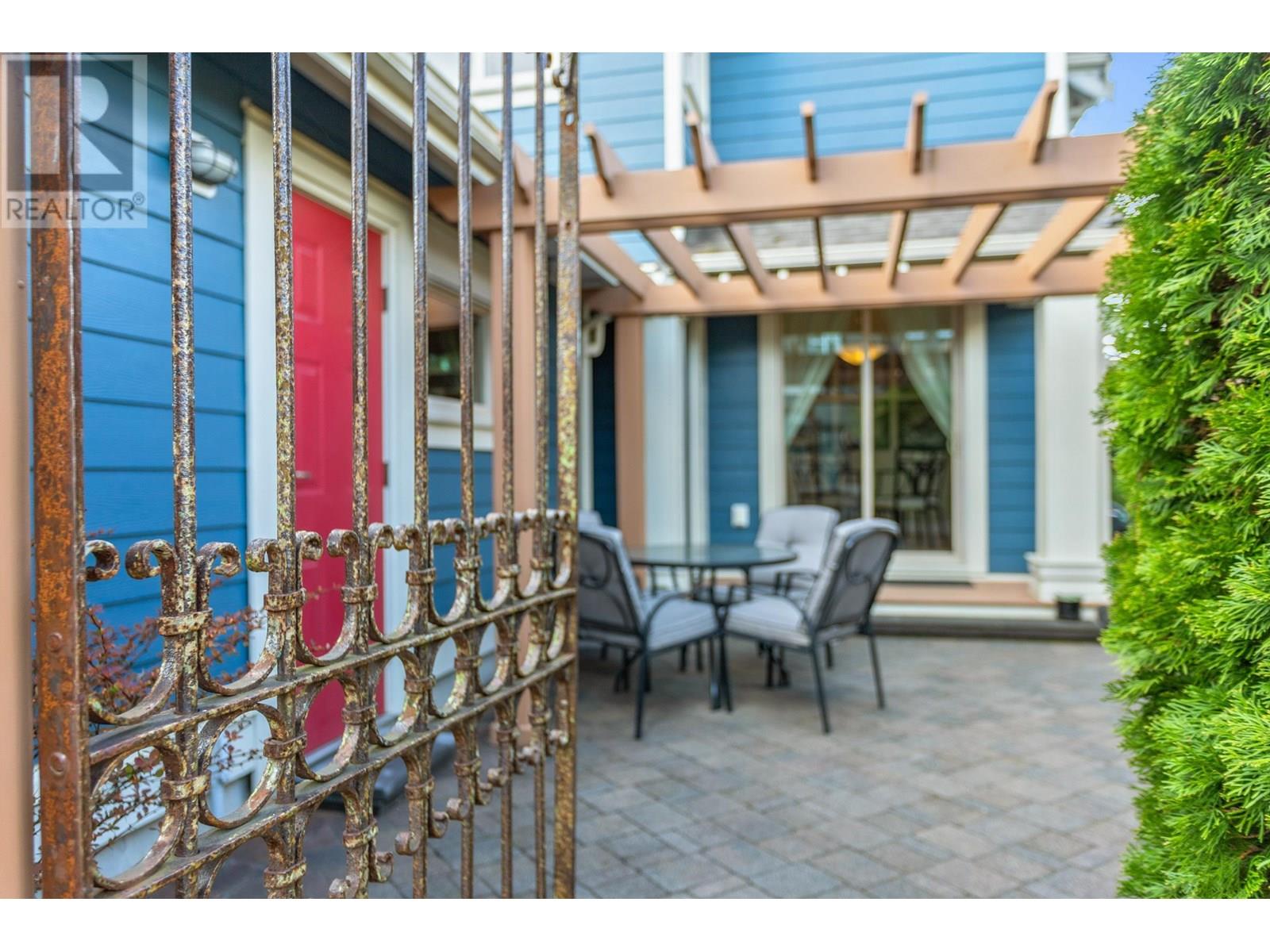 247 Furness Street, New Westminster, British Columbia  V3M 0B4 - Photo 29 - R2989754