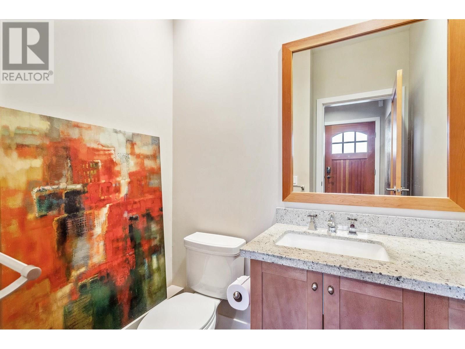 247 Furness Street, New Westminster, British Columbia  V3M 0B4 - Photo 13 - R2989754