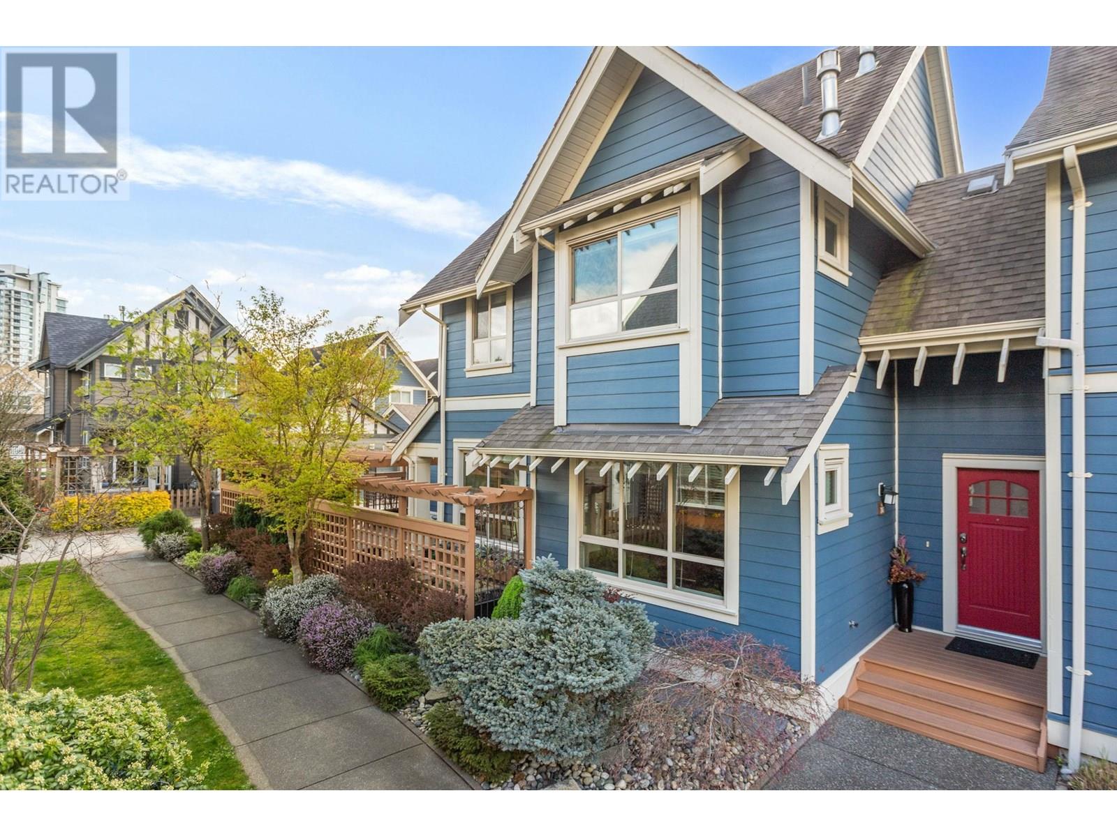247 FURNESS STREET, New Westminster, British Columbia