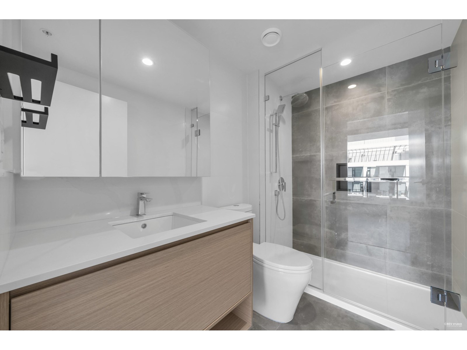 3303 13725 George Junction, Surrey, British Columbia  V3T 0V7 - Photo 11 - R3013692